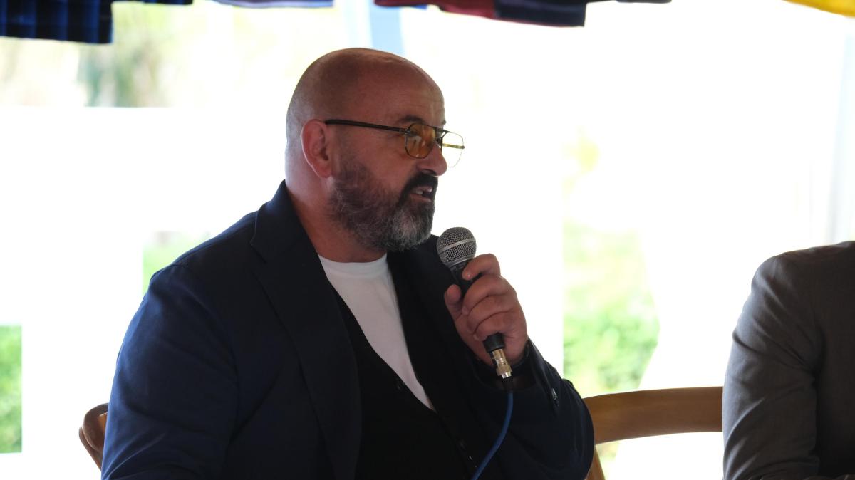 Avellino, il ds Aiello sul mercato: "Siamo vigili per rinforzare la difesa"