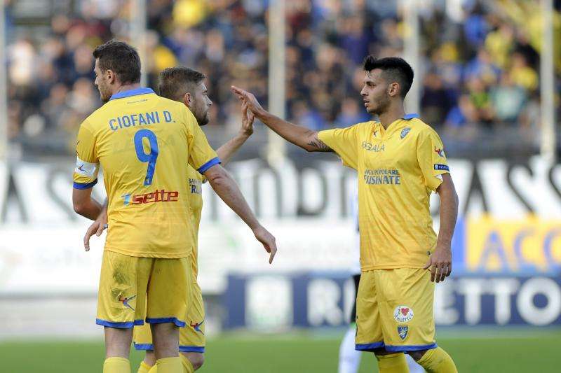 Serie B, terminato il primo posticipo della 13a giornata: Frosinone corsaro al 'Partenio', Avellino ko