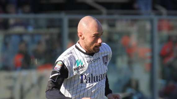 Pescara, Guana dà l'addio al calcio: "Lascio per motivi personali"