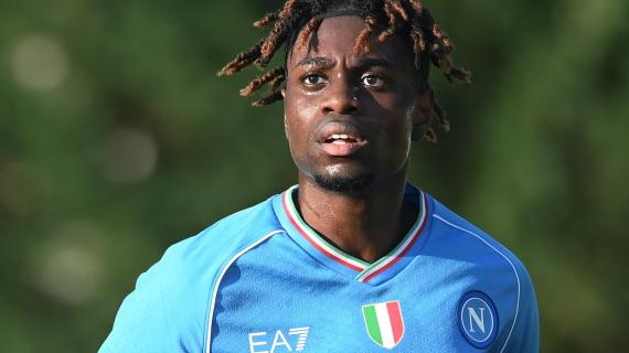 GdM - Bari, manca solo il via libera del Napoli per Obaretin. In difesa altri quattro nomi nel mirino. Possibile il ritorno di Lella