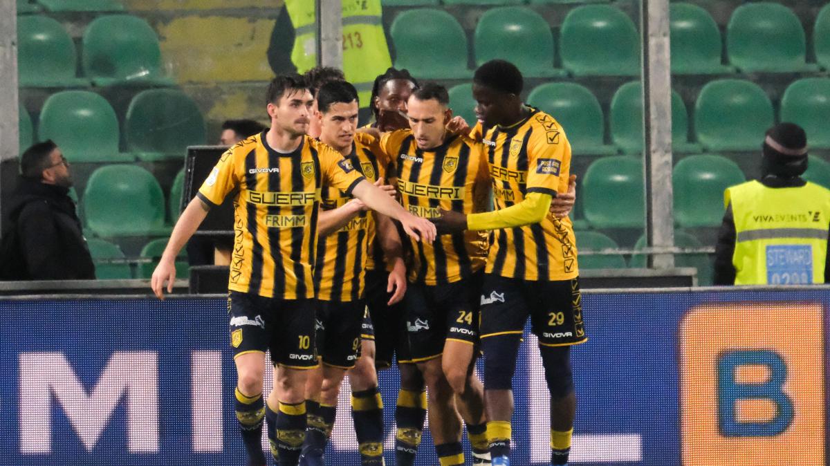 TB - Schira: "Impresa Juve Stabia: le Vespe continuano a sognare"