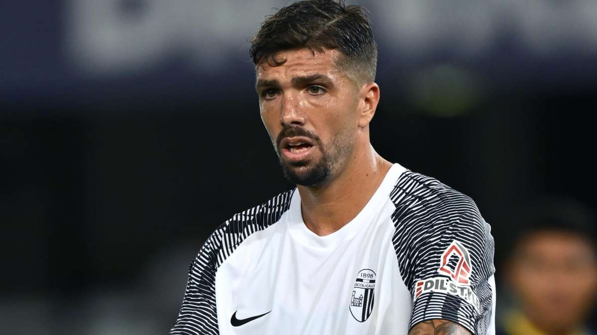 Corriere Adriatico: "Ascoli, nuovo innesto a centrocampo. Forte può partire"