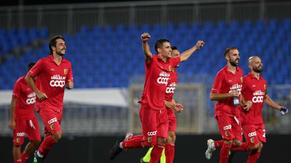 Serie B, terminati i primi tempi: avanti Catanzaro, Lecco e Sudtirol. Pari al 'San Nicola'