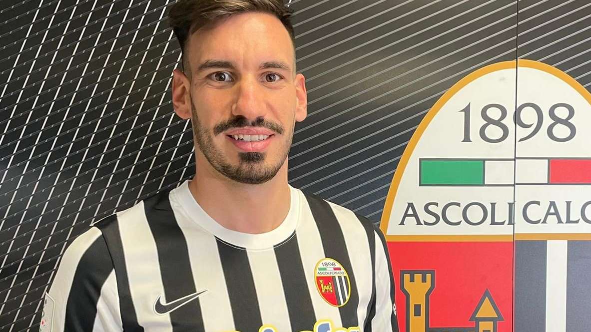 Corriere Adriatico: "Ascoli, Falasco con la valigia in mano"