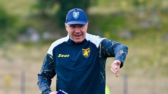 Frosinone, aggancio al Modena in vetta. Frena ancora il Palermo. Il Catanzaro sa solo pareggiare