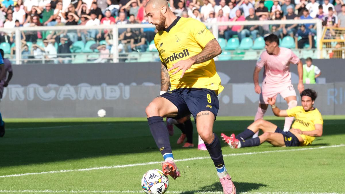 Tuttosport - Palermo, idea Bonfanti. Carrarese, corsa a tre per il dopo-Calabro. Mantova, in arrivo Gliozzi. Cremonese, Tramontano verso il ruolo di ds. Panchina Samp, Velazquez nome caldo