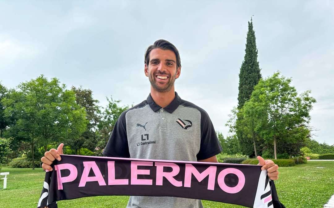 Palermo, Ceccaroni: "Non vedo l'ora di giocare in un 'Barbera' pieno"