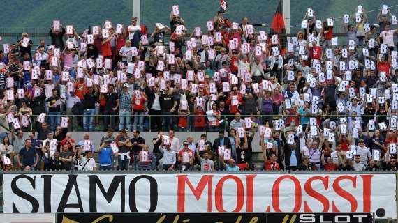 Nocerina, tifosi in massa a Pescara