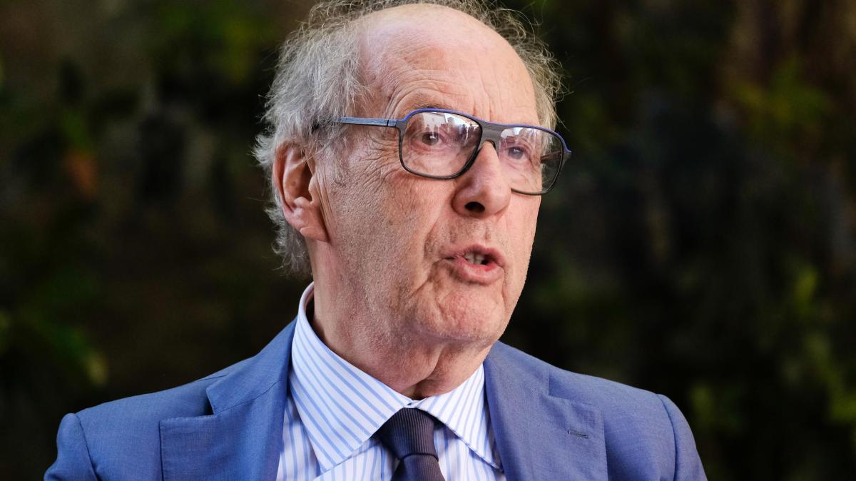 La Repubblica - Palermo-Cesena, parla Rino Foschi: "L'influenza mi impedirà di essere allo stadio, però mi prenoto per la festa promozione dei rosanero" 