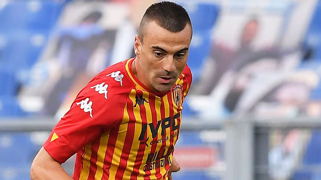 CorSport: "Bari, tegola Menez e no di Pajac. Ascoli, Simic in partenza. Reggiana su Moncini. Ternana: in arrivo Luperini, nel mirino Lella e Mastinu"