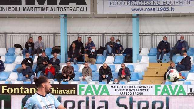 Palermo in pressing su un bomber di C