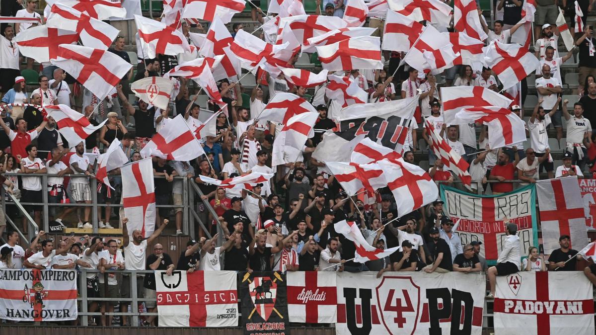 Serie B, terminate le gare delle ore 15: frena il Venezia. Colpaccio Padova. Segno 'X' al 'Castellani'
