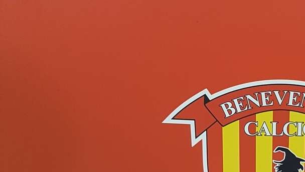 Benevento, un calciatore positivo al Covid: la nota del club