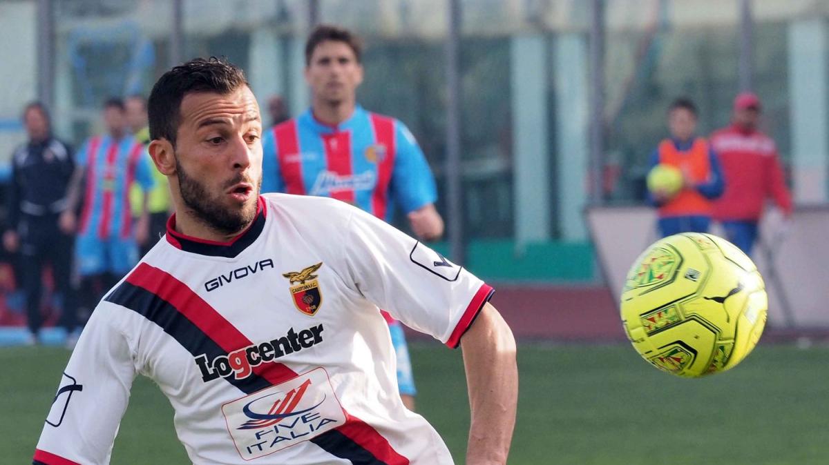 Juve Stabia-Avellino, il doppio ex De Angelis: "Felice di rivedere il derby nel calcio che conta. Mi aspetto una battaglia. Abate e Biancolino ottimi allenatori"