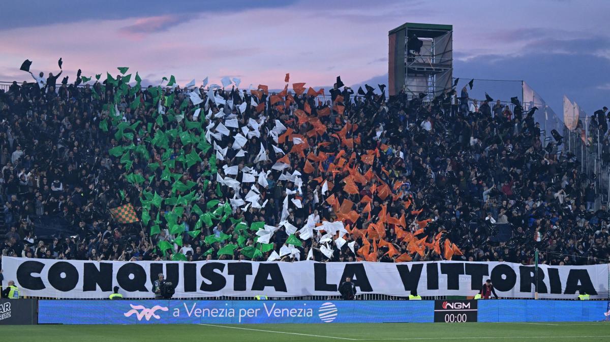 LIVE TB - Diretta Goal Serie B: Venezia nuova capolista, frena il Frosinone. L'Avellino schianta il Cesena, vince ancora il Sudtirol. Segno 'X' al 'Castellani'