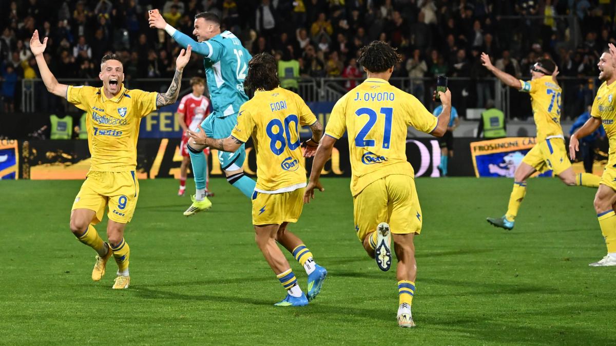 Il Frosinone in A, chiudono male Monza e Palermo. Si salva l'Empoli, SudTirol ai playout