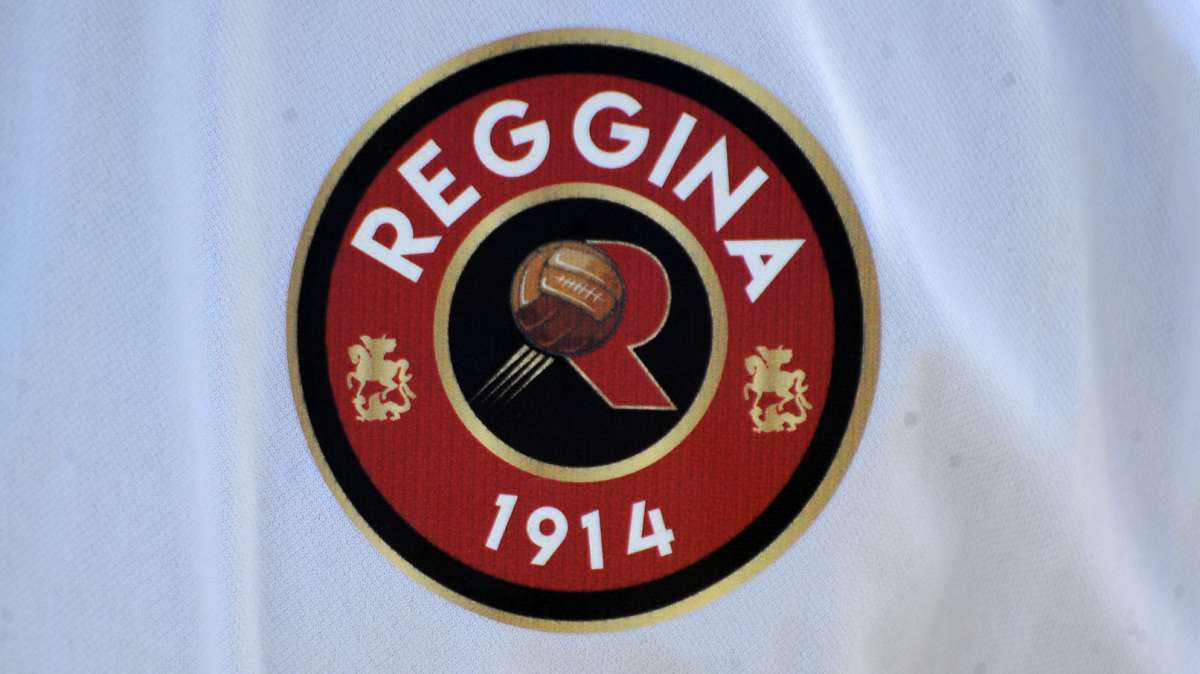 GdS: "Ore di trattative serrate per conoscere il destino della Reggina"