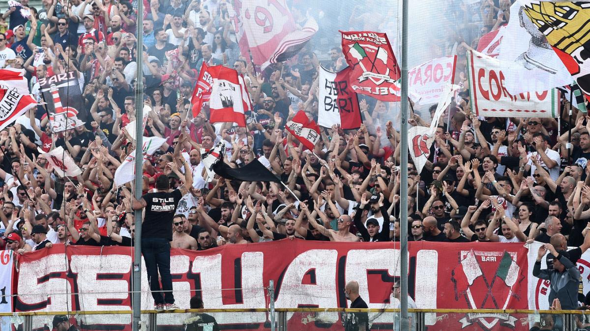 LIVE TB - Diretta Goal Serie B: Frosinone di misura, Venezia a valanga. Monza forza tre. Juve Stabia ok. Il Bari risorge con Longo