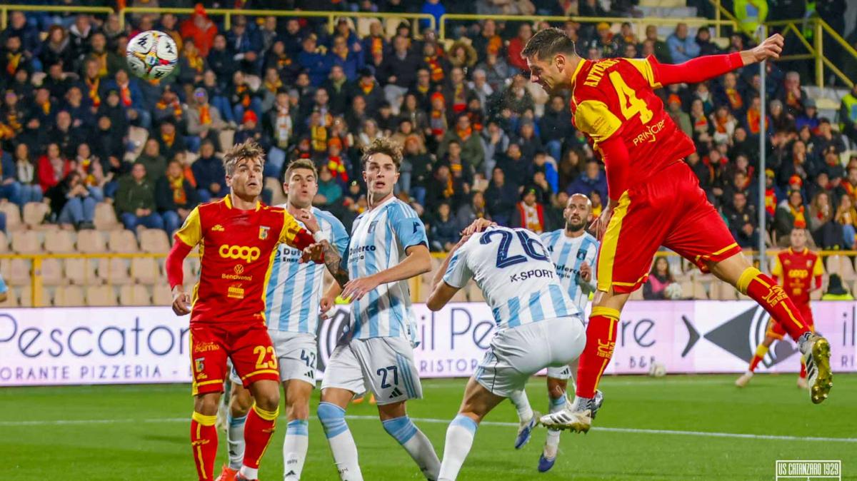 ESCLUSIVA TB - Catanzaro, Antonini: “Il segreto della svolta è il lavoro, serviva solo un po’ di pazienza. Grande feeling con Aquilani. Terzo gol? Due anni fa ne ho fatti 8. Nonno Jorge è amore, Legrottaglie visionario, Capuano professore"