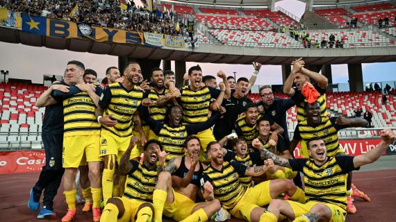 La Repubblica - Parma in Serie A, l'abbraccio dei tifosi alla squadra