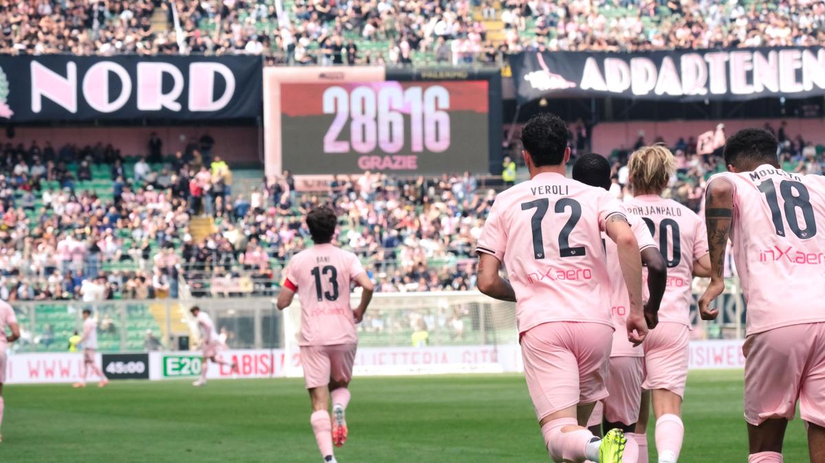 Palermo: lunedì allenamento a porte aperte per i rosanero