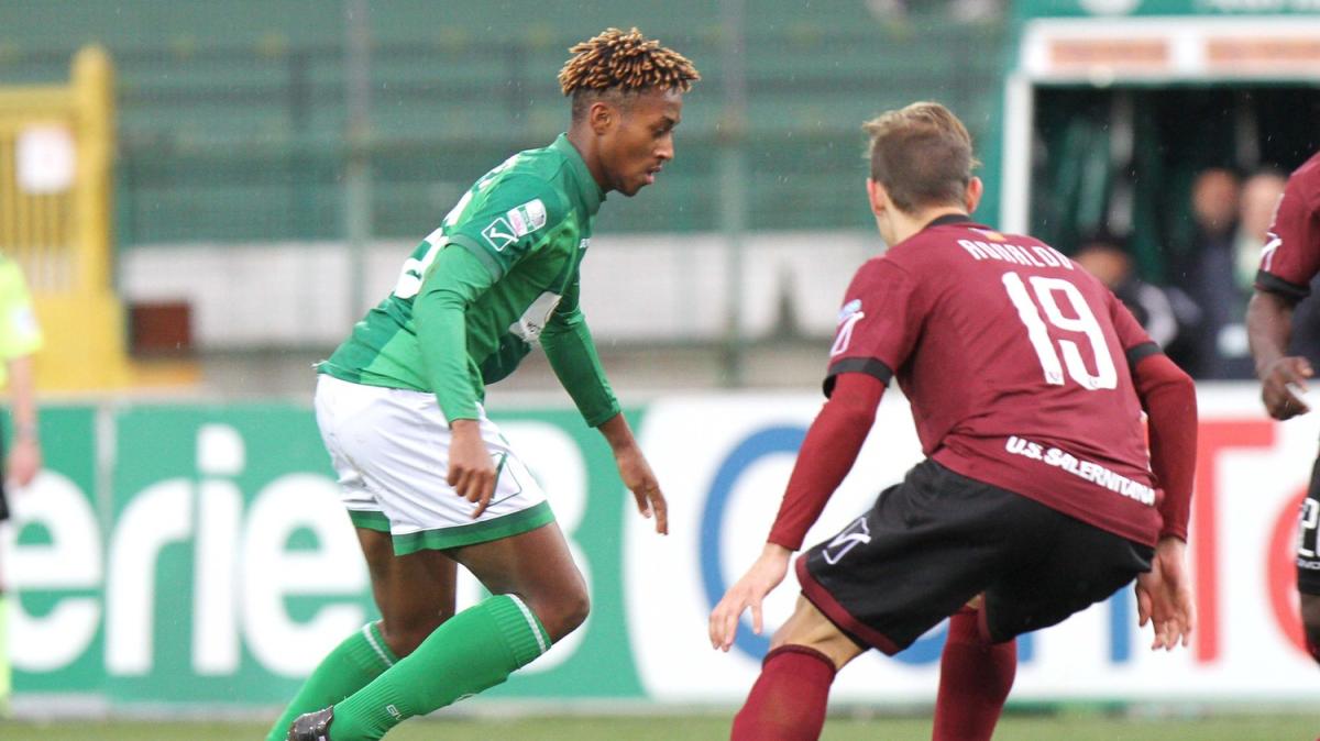 GazzSport - L'ictus, il coma, poi il ritorno in campo: Avellino, l'ex Samuel Bastien, un miracolo in 8 mesi