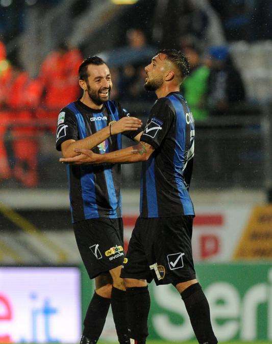 Serie B, terminato il secondo posticipo della 14a giornata: Corvia di rigore, il Latina espugna il "Menti"