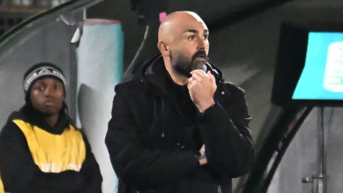 UFFICIALE - Tutto confermato: Avellino, esonerato Biancolino