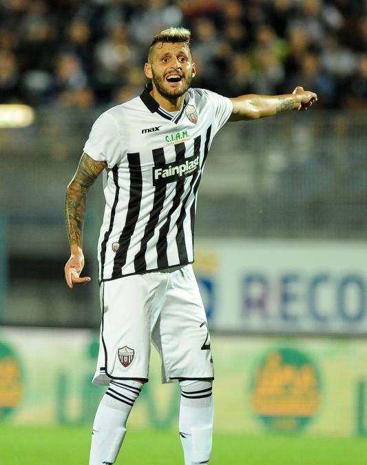 Ascoli, Altobelli: "Obbligati a fare punti. I jolly disponibili sono finiti"