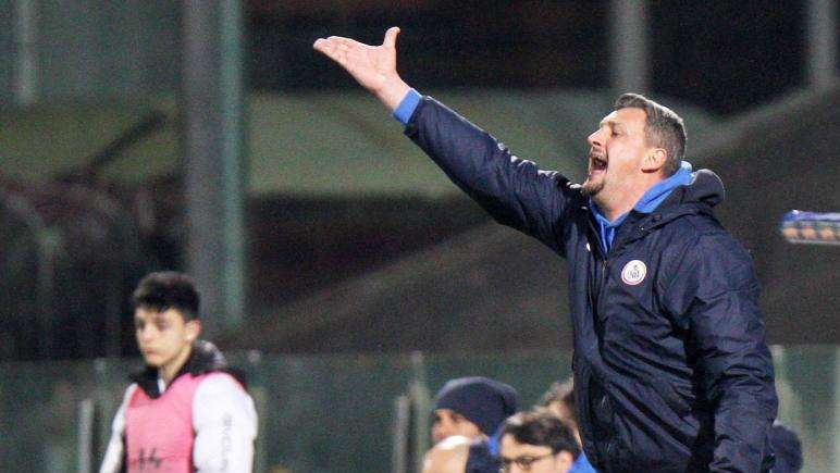 Cesena, Camplone: "Per salvarsi serve cattiveria e agonismo, non possiamo essere questi"