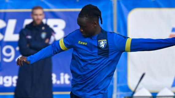 Ciociaria Oggi - Frosinone, ridotta la squalifica: Kone a disposizione con il Brescia