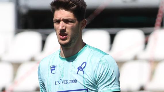 Catanzaro, piace Frosinini. La Juve Stabia blinda i pali: dal Vicenza ecco Confente