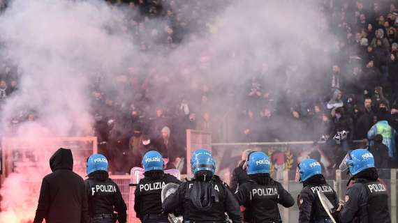 Scontri Brescia-Cosenza: arrestati i primi quattro ultrà violenti