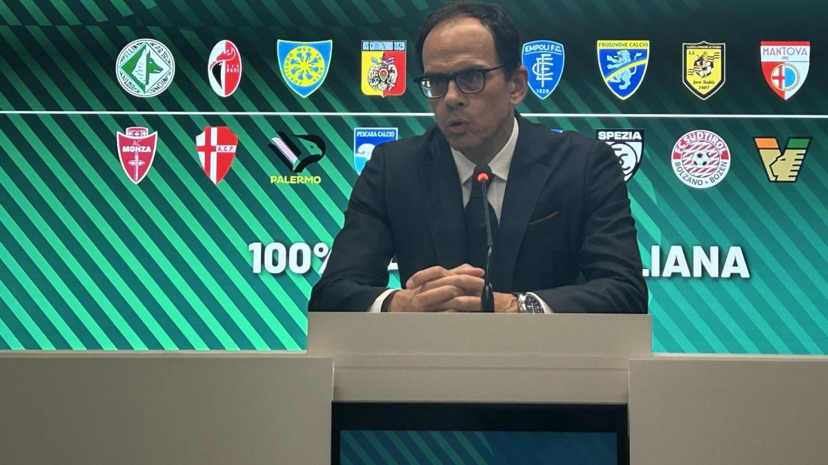 I libri di #ioleggoperché negli stadi della B