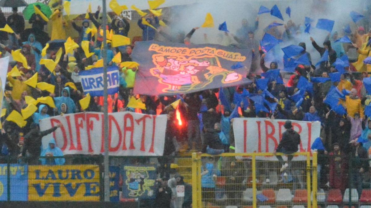 Serie B, Carrarese-Spezia 3-1: ai giallazzurri il derby lunense, ritorno amaro di D'Angelo