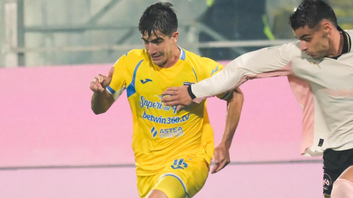 Serie B, Catanzaro-Pescara 3-3: Corazza gela il 'Ceravolo' a tempo scaduto 