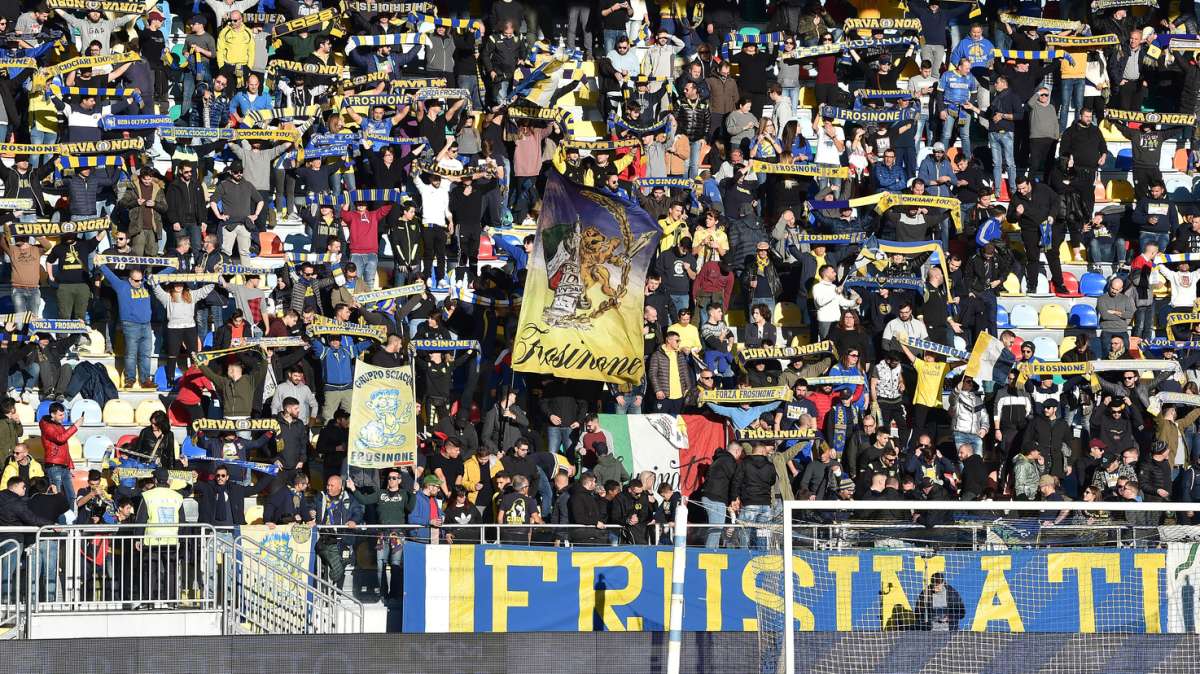 Ciociaria Oggi: "Frosinone, la campagna abbonamenti procede molto a rilento"
