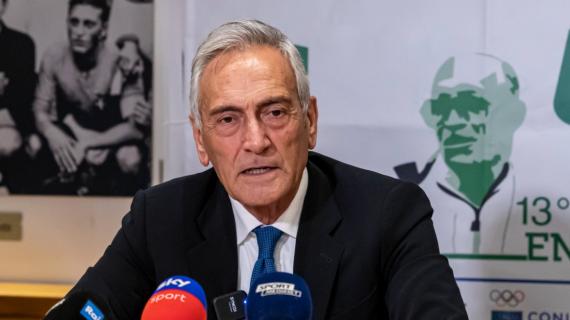 GdB - Gravina gela il Brescia sospeso: "La B resta a 20"