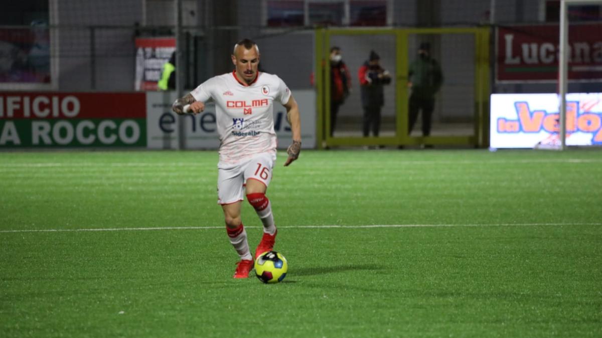 Il Mattino - Avellino, l'ex Capuano vuole D'Angelo e Manzi