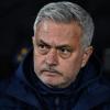 Mourinho, risate in conferenza con il giornalista: "Tu sei sicuro di restare l'anno...