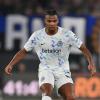 Inter, Barella e Bastoni innamorati di Akanji: "Mamma mia, giocatore folle"