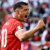 La Juve torna su Xhaka ma serviranno più dei 15 milioni chiesti dal Leverkusen in...