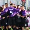 La Fiorentina si allena prima della Conference: Colpani assiste alla seduta con il tutore