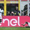 Sassuolo solita bestia nera del Milan: è 1-1 all'intervallo, in rete Kone e Bartesaghi...