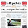 La Repubblica titola in prima pagina: "Sul calcio le mani del Governo"