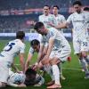C'è una nuova capolista: l'Inter supera 2-1 un buon Genoa al "Ferraris" e vola in...