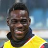 Balotelli volontario con i bambini dopo il ritiro della patente: "Esperienza molto...