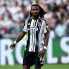 Juventus, Thuram: "Vlahovic qui è un leader. Giochiamo con l'idea di vincere"