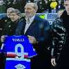 TMW - Sampdoria, Lanna sotto la Gradinata Sud con la maglia numero 9 di Gianluca Vialli