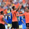 Festa Orange: 5-1 alla Svezia, Koeman avvisa il Mondiale. L'Olanda fa sul serio